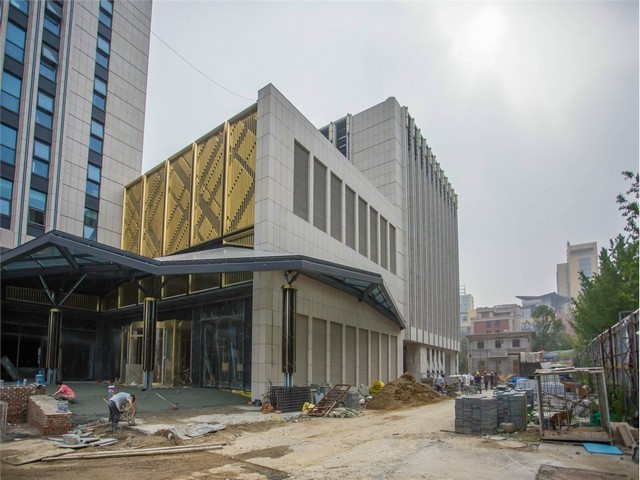 上海牙齿美白痛吗